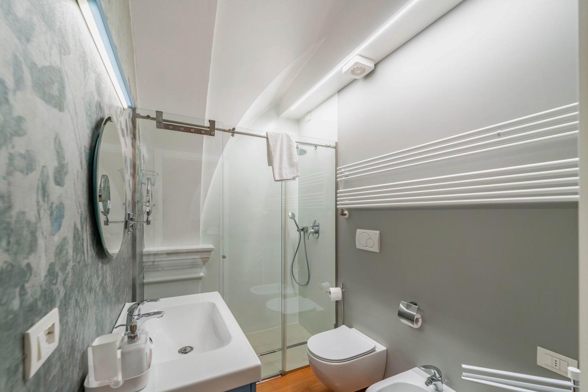 Modern Flat - Borgonuovo 23 Apartman Bologna Kültér fotó