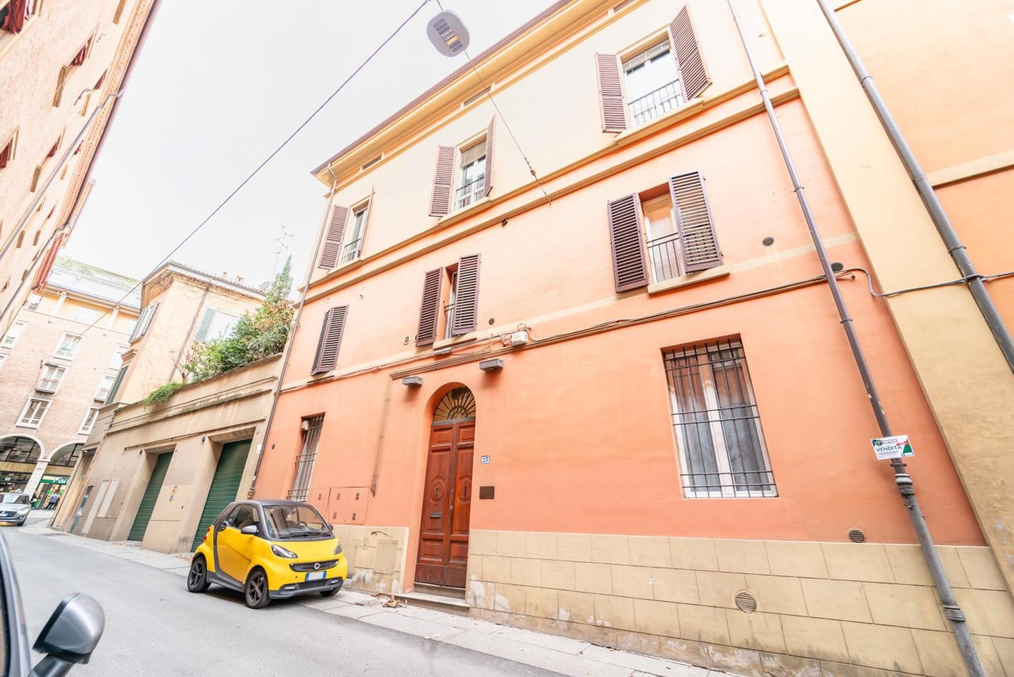 Modern Flat - Borgonuovo 23 Apartman Bologna Kültér fotó